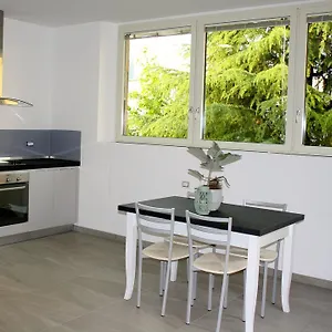https://gilda-e-vesuvio.it-lombardy.com
