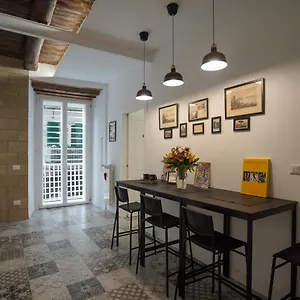  Guest house Cartoline Di